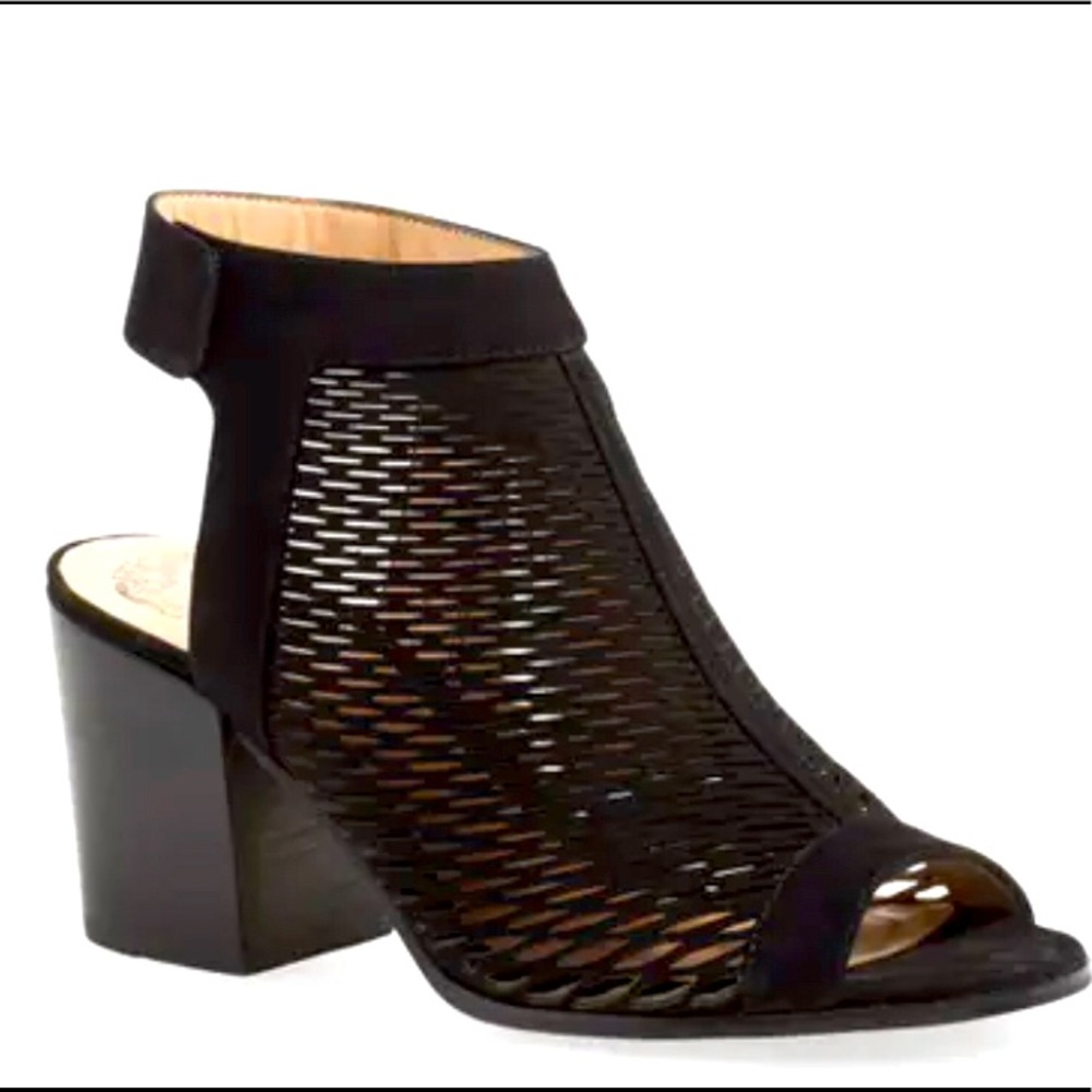 Vince Camuto Perforated Peeptoe Bootie Sz 7.5M New